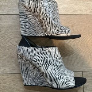 Alexander Wang Monochrome Peep-Toe Heels size 39